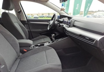 Volkswagen Golf VIII Hatchback 1.5 TSI EVO 130KM 2022 Volkswagen Golf EVO Life 1.5 TSI 130KM Czujniki Tempomat LED Clima ASO, zdjęcie 9