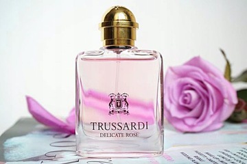 TRUSSARDI DELICATE ROSE EDT БУТЫЛКА 100 МЛ БЕЗ КРЫШКИ