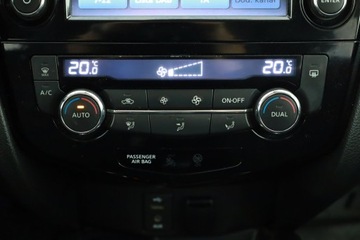 Nissan X-Trail III Terenowy 1.6 DIG-T 163KM 2015 Nissan X-Trail 1.6 DIG-T, Salon Polska, zdjęcie 12