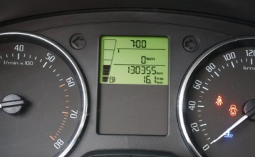 Skoda Roomster Mikrovan Facelifting 1.2 70KM 2015 Skoda Roomster Klimatyzacja, Elektryczne szyby, Seryjne radio. 1.2 Benzyna, zdjęcie 14