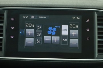 Peugeot 308 II Hatchback 5d 1.2 PureTech 110KM 2016 Peugeot 308 1.2 PureTech, Salon Polska, Klima, zdjęcie 9