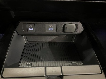 Toyota Prius V (XW60) 2023 Toyota Prius IV (2015-2020), zdjęcie 17