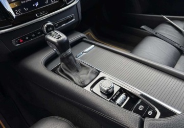 Volvo V90 II Kombi 2.0 D3 150KM 2019 Volvo V90 D3 150KM SKORY NAVIautomat GWARANCJA bezwypadkowy 2.0, zdjęcie 20