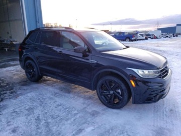 Volkswagen Tiguan II 2023 Volkswagen Tiguan SE R-Line Black 2023 2.0l 2.0 Benzyna 184KM, zdjęcie 4