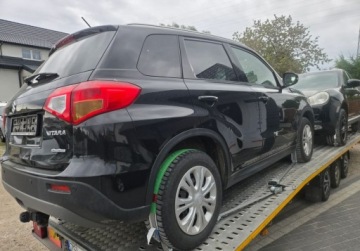Suzuki Vitara III SUV 1.6 DDiS 120KM 2015 Suzuki Vitara Swiezo sprowadzony.Cena zawiera wszystkie obowiazujace oplat, zdjęcie 10