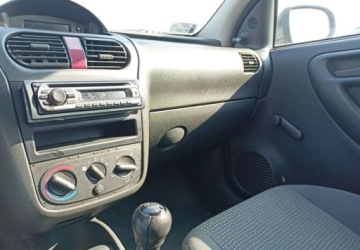Opel Corsa C 1.0 Twinport ECOTEC  60KM 2004 Opel Corsa Opel Corsa Benzyna 60KM, zdjęcie 10
