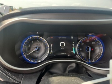 Chrysler Pacifica II 2023 Chrysler Pacifica Touring L 2023 3.6l 3.6 Benzyna 287KM, zdjęcie 9