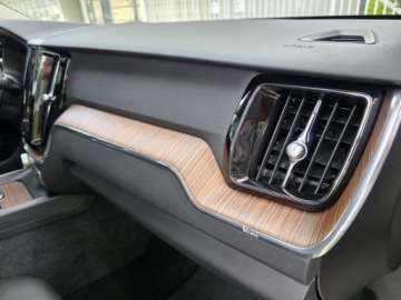 Volvo XC60 II 2023 VOLVO XC60 Plus Bright Theme, B5 2.0l Mild Hybrid 250KM Przebieg:50, 022, zdjęcie 36