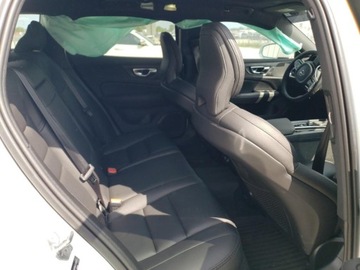 Volvo V60 II  Kombi 2.0 T5 250KM 2020 Volvo V60 Cross Country T5 Momentum 2020 2.0l 2.0 Benzyna 250KM, zdjęcie 10