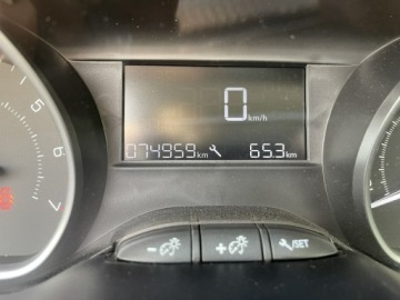 Peugeot 2008 I SUV 1.2 PureTech 82KM 2015 Peugeot 2008 Klima LEDY Mały przebieg, zdjęcie 9