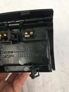 ПОДСТАКАННИК SKODA OCTAVIA I 1U0857962B