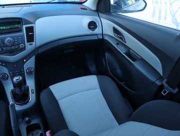 Chevrolet Cruze Sedan 1.6 16V DOHC 124KM 2012 Chevrolet Cruze 1.6 i 16V, Salon Polska, Klima, zdjęcie 5