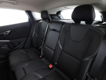 Volvo V40 II 2018 Volvo V40 Momentum kamera navi grzane fotele LED, zdjęcie 16