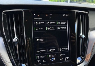Volvo V60 II  Kombi 2.0 D4 190KM 2019 Volvo V60 D4 virtual cockpit AUTOMAT 190KM zarejestrowany BEZWYPADKOWY, zdjęcie 18