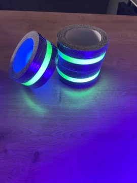 TAŚMA ANTYPOŚLIZGOWA z paskiem 3m NA SCHODY świecąca fluorescencyjna