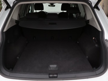 Volkswagen Tiguan Allspace SUV 2.0 TSI 190KM 2019 VW Tiguan Allspace 2.0 TSI, Salon Polska, zdjęcie 12