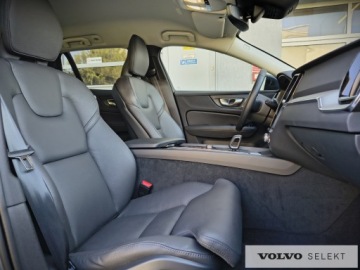 Volvo V60 II  Kombi Facelifting 2.0 B4 B 197KM 2025 Volvo V60 V60 B4 Benzyna, Plus Dark, Aktywny tempo, zdjęcie 26