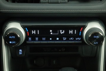 Toyota RAV4 V SUV 2.5 Hybrid Dynamic Force 222KM 2022 Toyota RAV 4 2.5 Hybrid, Salon Polska, zdjęcie 11
