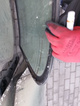 ЗАДНЕЕ ОКНО ПЕЖО 406