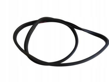 Уплотнитель задней правой двери Hyundai I30 III Хэтчбек 2016 года выпуска.