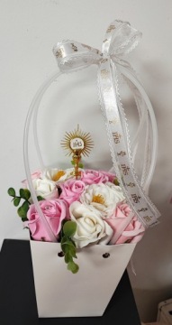 корзина букет подарок первое причастие мыло цветы