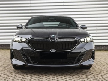 BMW Seria 5 G90-91 Touring 2.0 520d 197KM 2025 BMW Seria 5 520d xDrive Sport Sedan 2.0 (197KM) 2025, zdjęcie 4