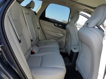 Volvo XC60 II 2024 Volvo XC 60 Plus 2024 2.0l 2.0 Hybryda 247KM, zdjęcie 11