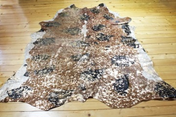 Krowa - skóra dekoracyjna z krowy 265 x 165cm
