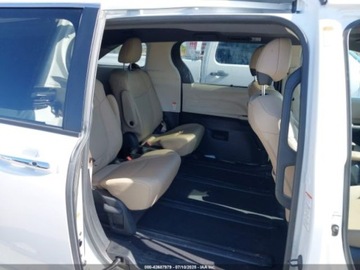 Toyota Sienna III 2022 Toyota Sienna XLE 2022 2.5l 2.5 Hybryda 189KM, zdjęcie 12