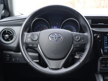 Toyota Auris II Hatchback 5d Facelifting 1.6 Valvematic 132KM 2015 Toyota Auris 1.6 Valvematic, Salon Polska, zdjęcie 14