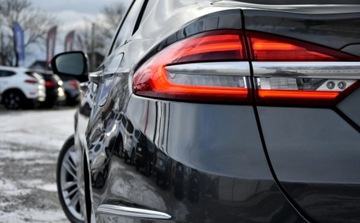 Ford Mondeo V Sedan Facelifting 2.0 Hybrid 187KM 2021 Ford Mondeo VIGNALE FUL LED skora grzane fotele navi. Idealny 2.0 Hybryda, zdjęcie 6