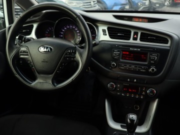 Kia Ceed I Hatchback 5d Facelifting 1.6 CRDi VGT 128KM 2012 Kia Ceed 1.6 CRDi, Klima, Klimatronic, Tempomat, zdjęcie 6