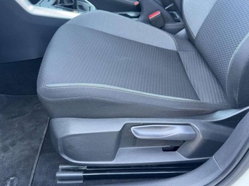 Volkswagen Taigo 1.0 TSI 95KM 2023 Volkswagen Taigo 1.0 TSI Life FV 23 Gwarancja Benzyna 95KM, zdjęcie 24