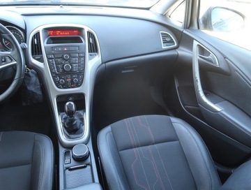 Opel Astra J Hatchback 5d 1.4 Turbo ECOTEC 140KM 2012 Opel Astra 1.4 T, Klima, Klimatronic, Tempomat, zdjęcie 7