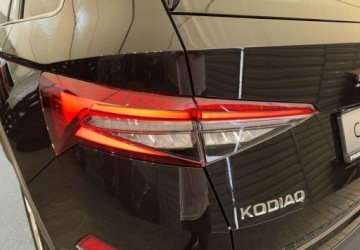 Skoda Kodiaq I SUV Facelifting 1.5 TSI 150KM 2022 Skoda Kodiaq Style 1.5TSI 150KM DSG 20222023 r., salon PL, przebieg 50tys., zdjęcie 10
