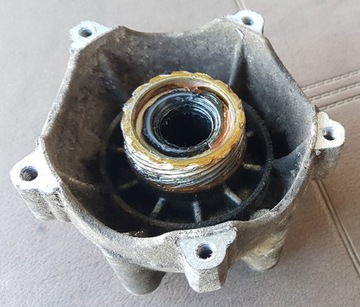 Piasta przód Piaggio Vespa ET2 ET4 `97- części