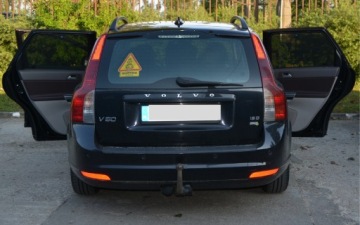 Рулонные шторы Dedicated на магнитах для Volvo V50 универсал 2004-2012