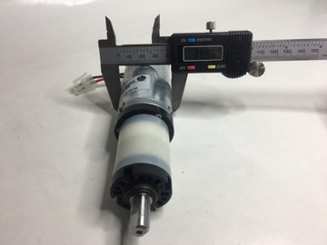 НОВЫЙ двигатель с редуктором Buhler ГЕРМАНИЯ 12V.