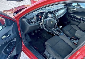 Alfa Romeo Giulietta Nuova II Hatchback 5d 1.4 TB 16v 120KM 2011 Alfa Romeo Giulietta Alfa Romeo Giulietta 1.4 Benzyna 120KM, zdjęcie 13