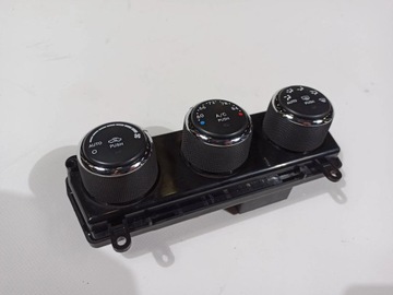 Панель кондиционера Dodge Challenger 2011-2014 гг.