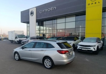 Opel Astra K Sports Tourer 1.6 CDTI 110KM 2017 Opel Astra Pierwszy wlasciciel. Salon Polska 1.6 Diesel 110KM, zdjęcie 1