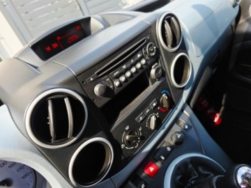 Citroen Berlingo II Combi Facelifting 1.6 HDI 75KM 2015 Citroen Berlingo Multispace___Limited Selection___1.6 HDi 75KM___Pelna His, zdjęcie 16