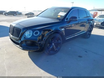 Bentley Bentayga 2017 Bentley Bentayga W12 2017 6.0 Benzyna 600KM, zdjęcie 1