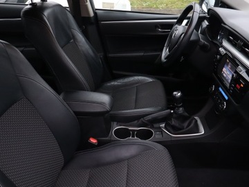 Toyota Corolla X Sedan Facelifting 1.6 Valvematic 132KM 2014 Toyota Corolla 1.6 Valvematic, Salon Polska, zdjęcie 8