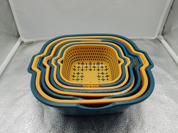 Набор сеток для кухонного дуршлага из трех предметов.