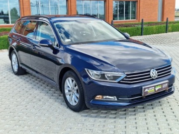 Volkswagen Passat B8 Variant 2.0 TDI BlueMotion SCR 150KM 2016 Volkswagen Passat 2.0 150Ps DSG Navi Alu Zarej.PL Gwarancja 2.0 Diesel, zdjęcie 37