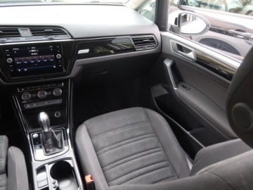 Volkswagen Touran III 1.5 TSI EVO 150KM 2019 VW Touran 1.5 TSI, Salon Polska, Serwis ASO, zdjęcie 7