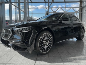 Mercedes Klasa E W214 Sedan 2.0 220d 197KM 2025 E Klasa 220 d 4-Matic AMG 2.0 (197KM) 2025, zdjęcie 1