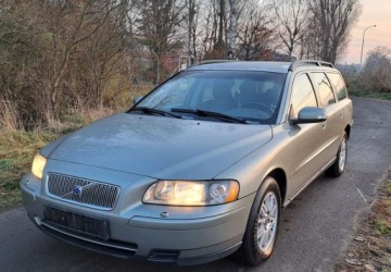 Volvo V70 II 2.4 170KM 2007 Volvo V70 Volvo V70 2.4 Momentum 2.4 Benzyna 170KM, zdjęcie 21