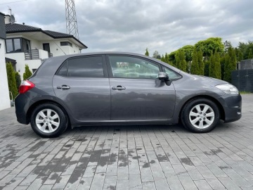 Toyota Auris I Hatchback 5d Facelifting 1.4 D-4D 90KM 2011 Auris 1.4 D4D Diesel 90 KM 2011 r. 235.000 km Serwisowany, zdjęcie 5